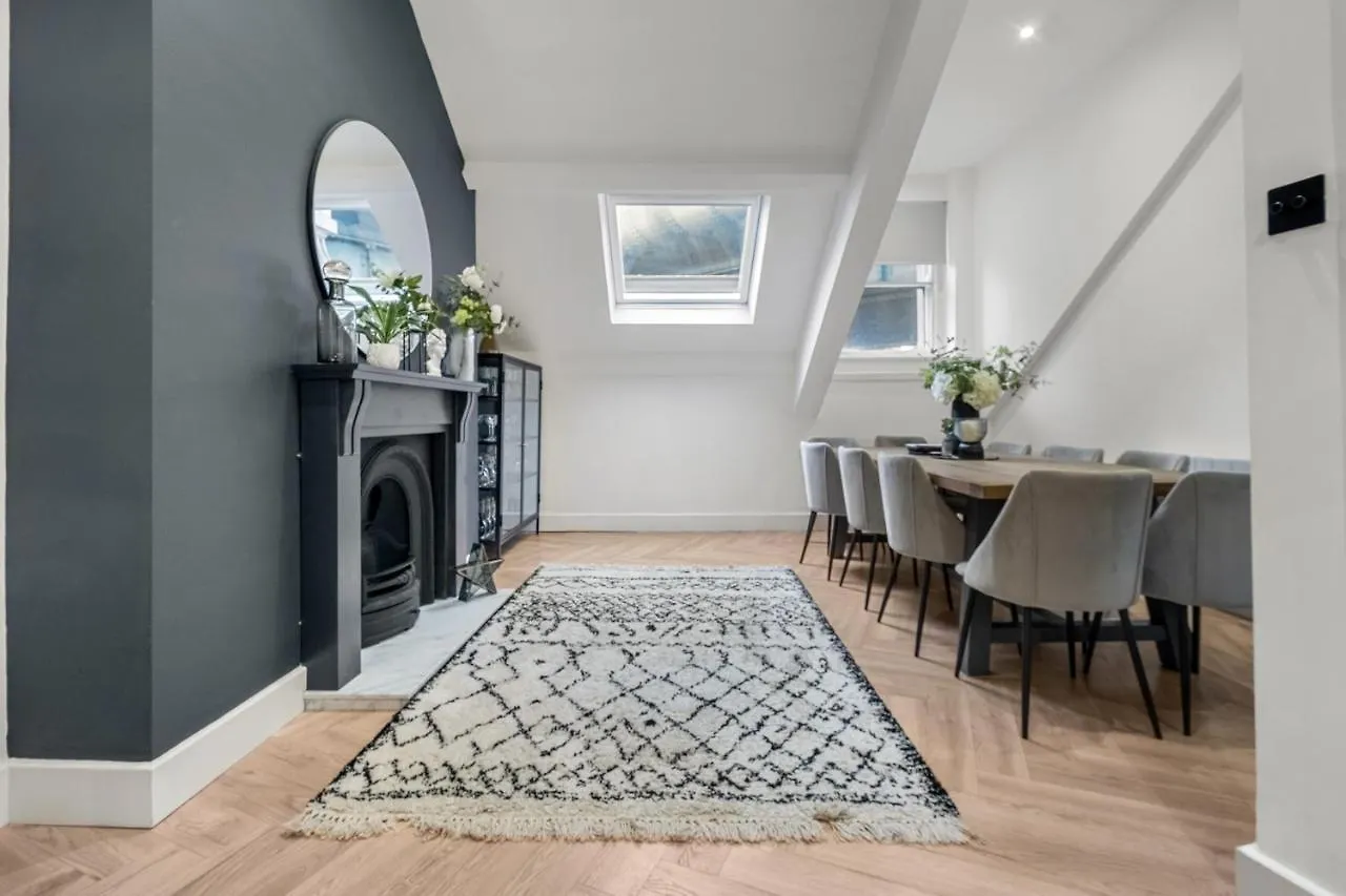 Princes Wharf, Stylish 2 Bed City Centre Apartment Newcastle upon Tyne 0*,  United Kingdom